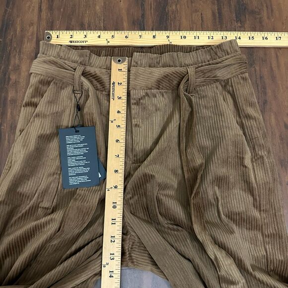 NWT VERO MODA Londyn Paperbag Corduroy Culottes Belted in Camel Tan Preppy - Picture 14 of 16